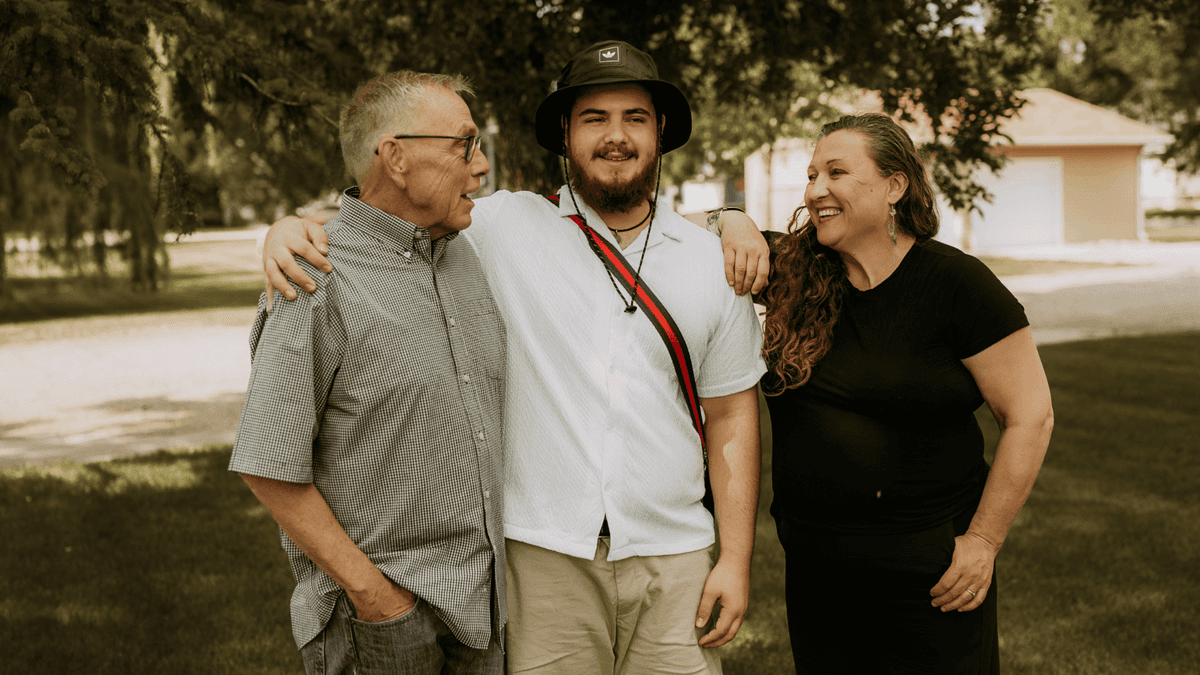 Ordinary Americans with an extraordinary welcome image