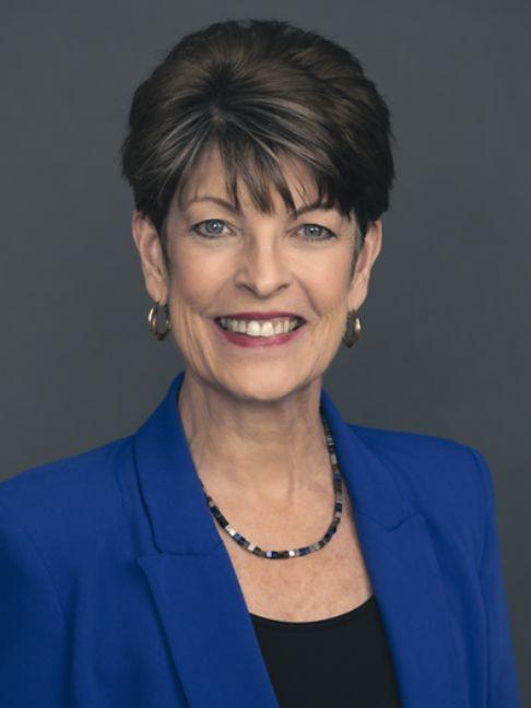Portrait of Dr. Patti Hill